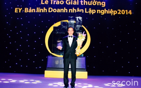 Ông Đinh Hồng Kỳ - TGĐ Secoin nhận giải thưởng Bản lĩnh Doanh nhân lập nghiệp